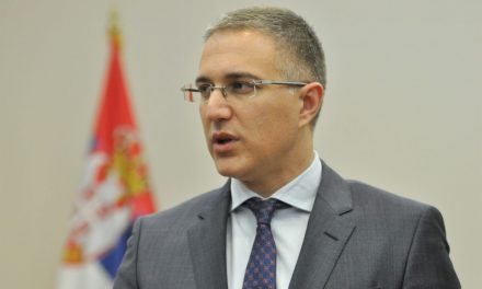 Stefanović: Nem igaz, hogy a doljevaci tragédiáról készült biztonsági kamerás felvételből két perc hiányzik