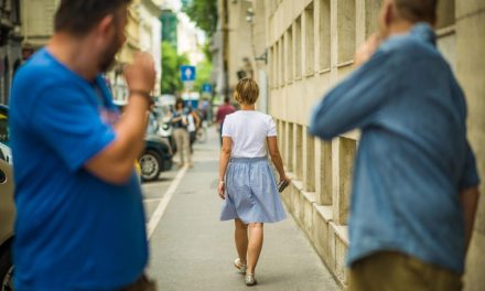 Franciaországban büntetni fogják az utcai zaklatást