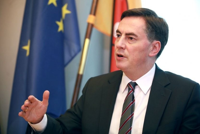 McAllister: Szerbián múlik, mikor csatlakozhat az EU-hoz