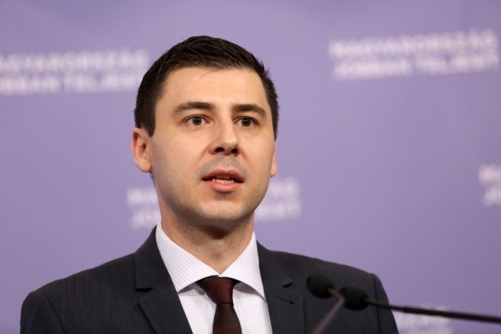 Deli Andor: Gyorsítani kell a tárgyalási fejezetek megnyitását Szerbiával