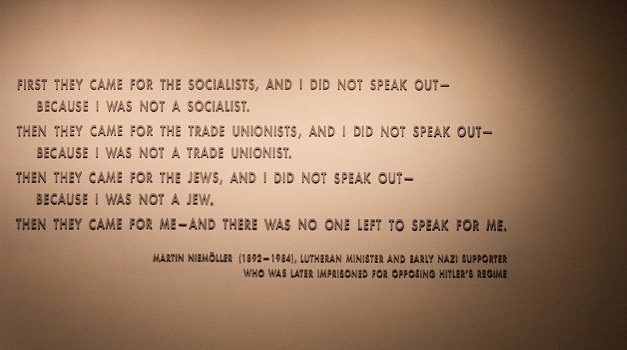 <span class="entry-title-primary">Mikor a nácik elvitték…</span> <span class="entry-subtitle">Martin Niemöller német teológus, korai Hitler-hívőből vált ellenálló és Dachauba zárt lelkész</span>