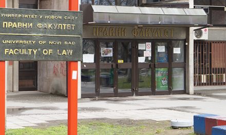Elítélték a Jogi Kart a magyar diákok diszkriminációjáért