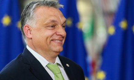 Orbán: Az Európai Bizottság napjai meg vannak számlálva
