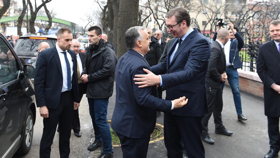 Vučić Orbánnal is tárgyalt a török fővárosban