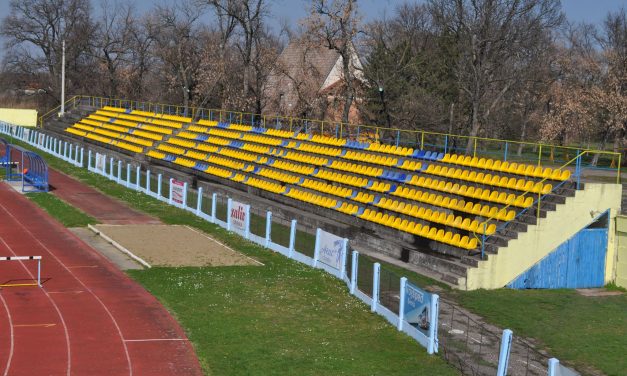 Zenta: Játszótér- és stadionfelújítás a Sat-Traktnak és a magyar kormánynak köszönhetően