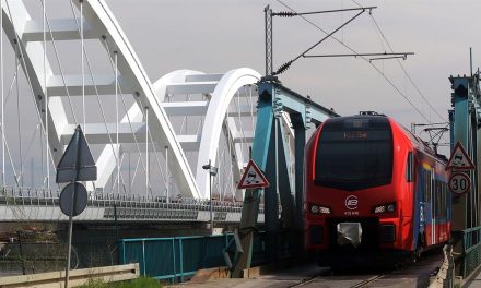Beindult a vasúti közlekedés a Žeželj hídon