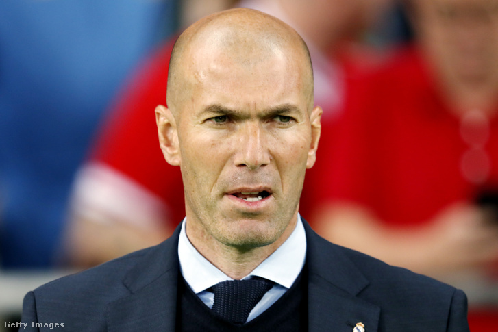 Zinedine Zidane lemondott