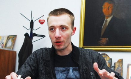 Šešelj fia hat hónapos házi őrizetet kapott