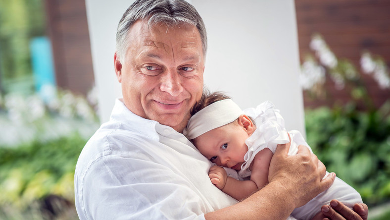 Megszületett Orbán Viktor második unokája