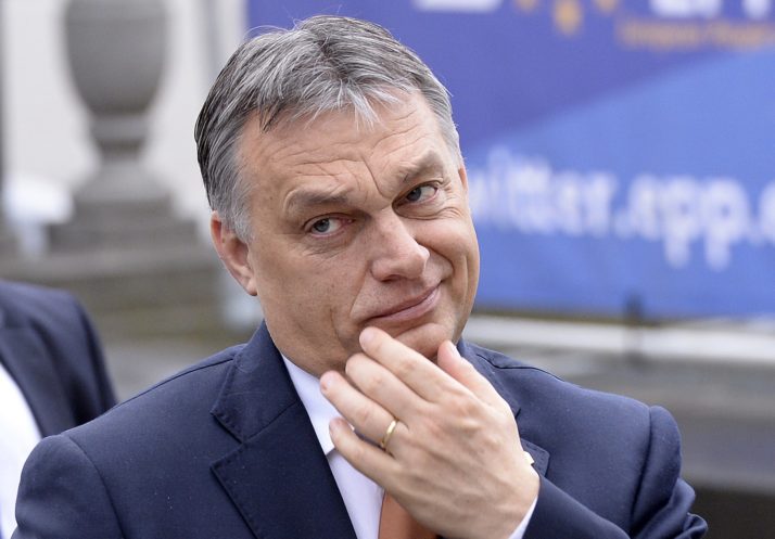 Orbán Viktor szeretné ha Soros árnyékhadserege feljönne a fényre