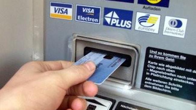 Így használja a bankkártyáját külföldön
