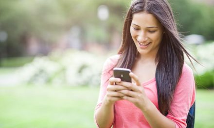 A lányok hajlamosabbak az okostelefon-függőségre