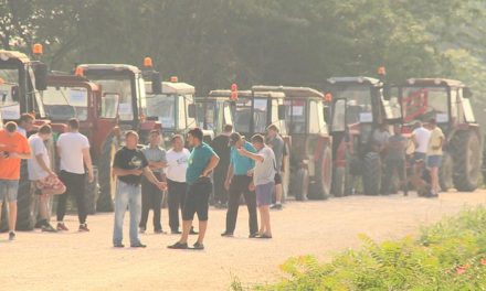 A termelők felfüggesztették a tiltakozást és kérelemmel fordultak a kormányhoz