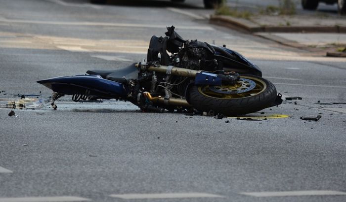 Szerbcsernye: Húszéves motoros halt meg