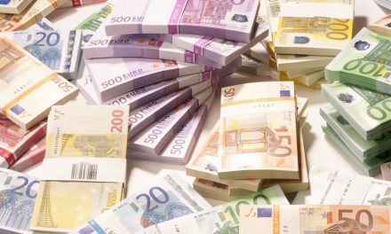 Szlovéniában 1083 euró a nettó átlagbér