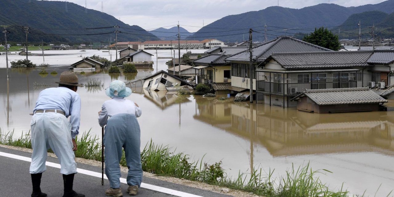 Japán: Már kétszázan haltak meg az esőzések miatt