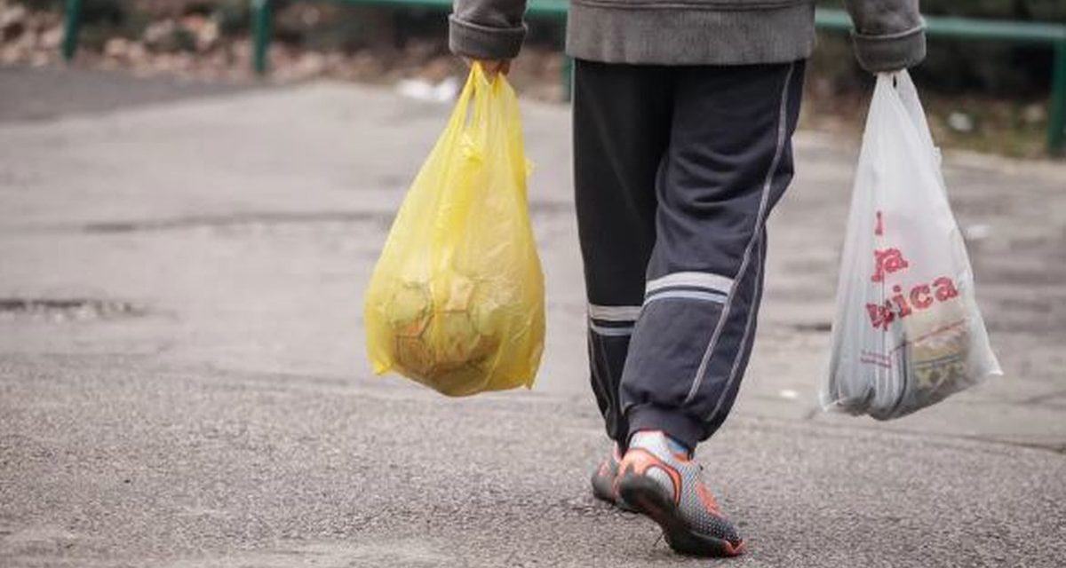 Belgrádban betiltják a műanyag szatyrok használatát