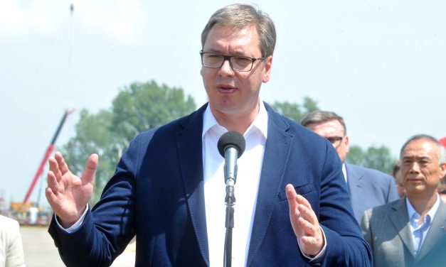 Vučić: Nem fogtok Németországról álmodozni, három hónap múlva fizetésemelés lesz