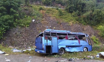 Szakadékba zuhant egy busz Bulgáriában