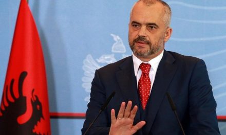 Diplomaták szerint az albán kormányfő komoly dokumentumot dolgozott ki a szerb községek megalakítására
