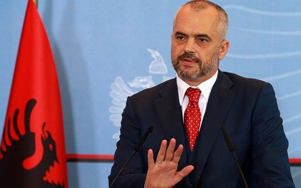 Diplomaták szerint az albán kormányfő komoly dokumentumot dolgozott ki a szerb községek megalakítására