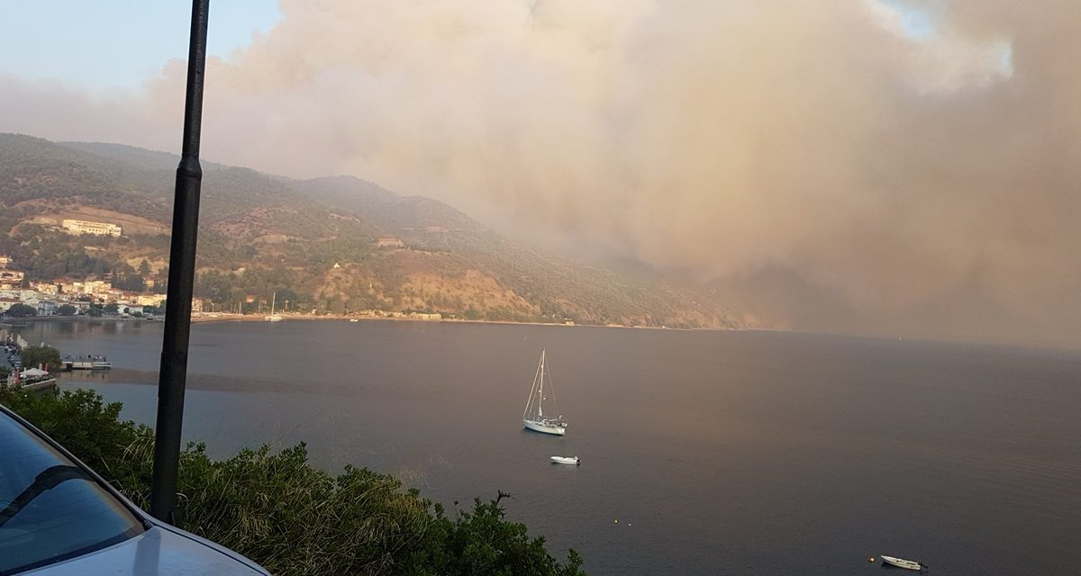 Evia: Rendkívüli állapot, kiürítik a szigetet