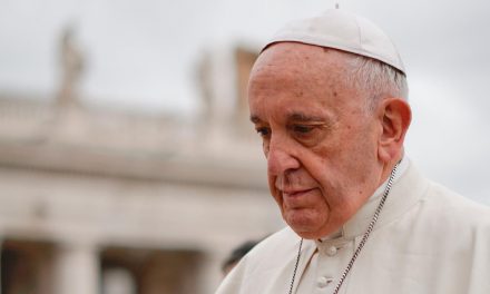 Ferenc pápa: Az egyház tagjainak bűnei miatt nem az egyházat kell elpusztítani