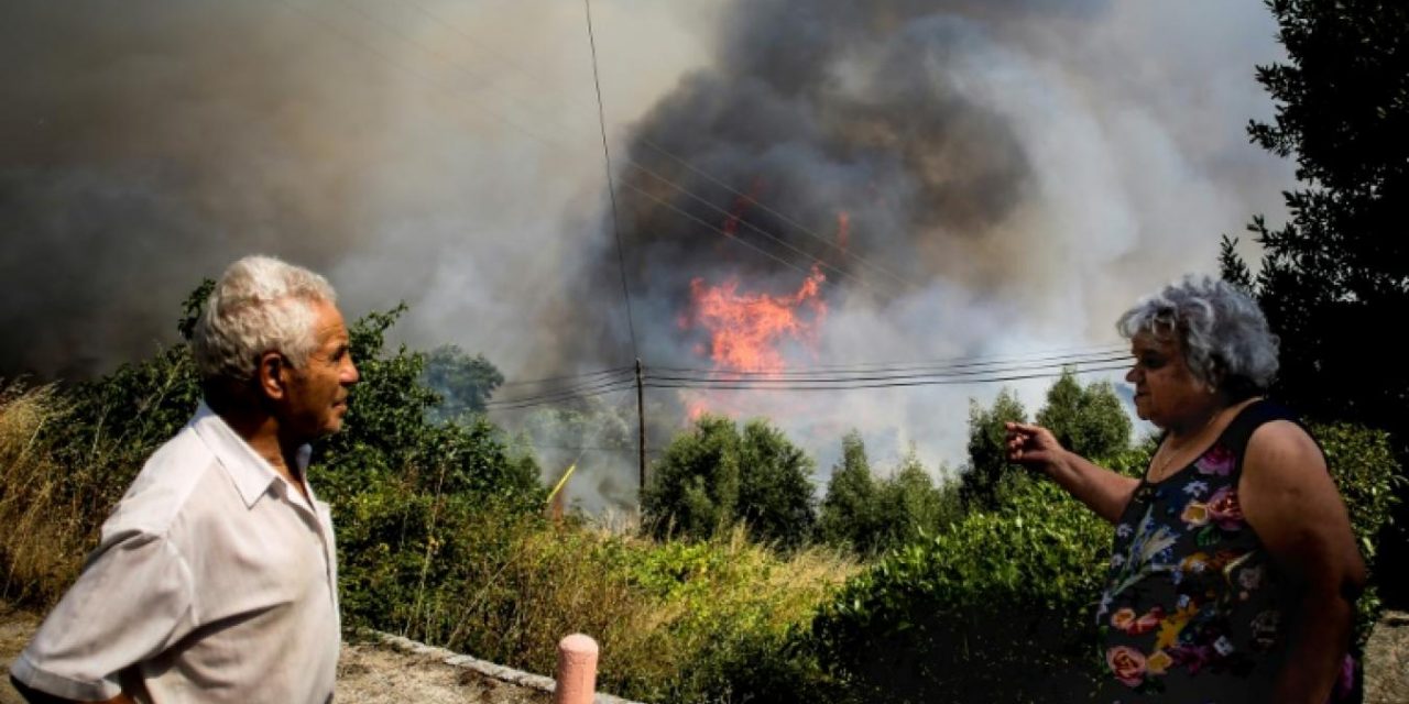 Tűz Portugáliában: Ezerháromszáz tűzoltó harcol a lángokkal