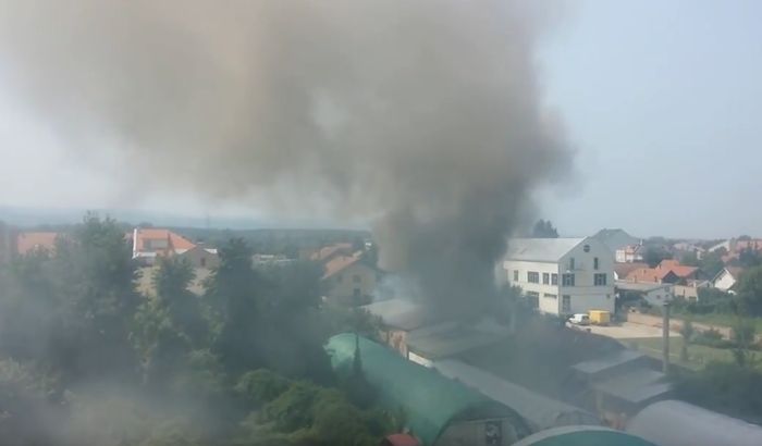 Újvidék: Tűz a telepen, egy férfi súlyos égési sérüléseket szenvedett