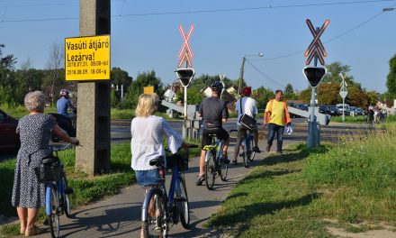 Szegedre utazók figyelmébe: Lezárták a szabadkai vasúti átjárót