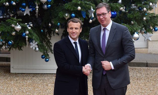 Július 15-én kétnapos látogatásra érkezik Emmanuel Macron