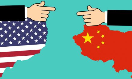 Trump 10 százalékos vámemelést jelentett be 300 milliárd dollár értékű kínai árura