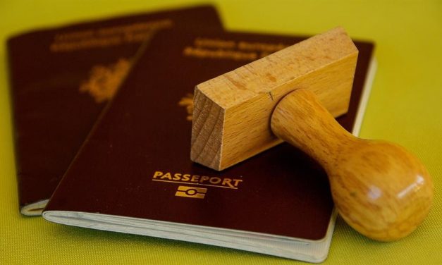 Megszűnhet az útlevelek pecsételése, fokozatosan vezetik be az EES rendszert