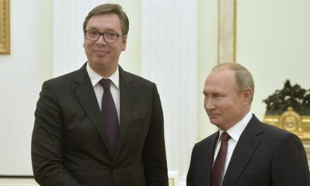 Peszkov: Nincs tervben, hogy Putyin Vučićtyal beszéljen