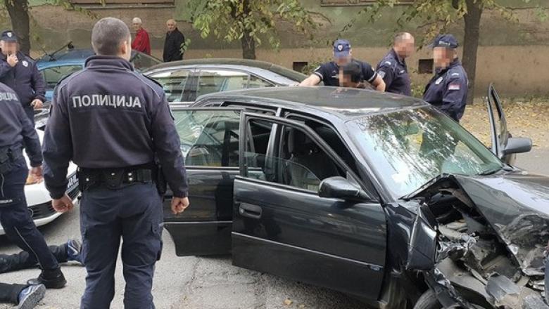 Autós üldözés Szabadkán: Lopott járművel menekültek a rendőrök elől