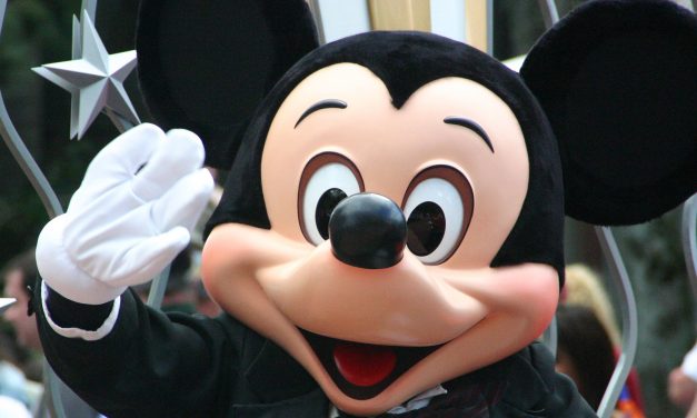 <span class="entry-title-primary">Aggastyán lett a világ leghíresebb egere</span> <span class="entry-subtitle">Mickey Mouse 90</span>