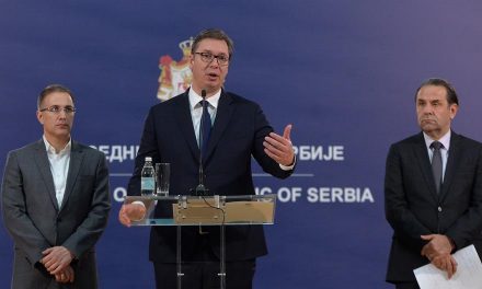 Vučić: Nem vágunk vissza, Pristina vonja vissza a döntését