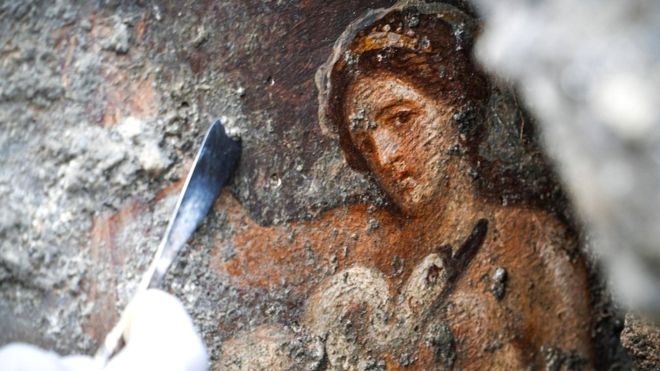 Ókori erotikus freskót tártak fel Pompejiben