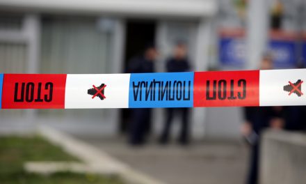 Belgrád: Gyerekei szeme láttára akarta megölni feleségét