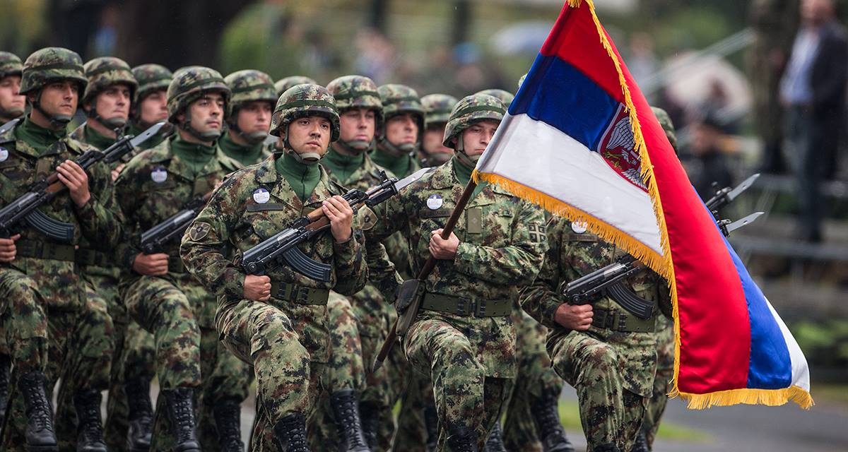 Szerbia sem elméletileg, sem gyakorlatilag nem nevezhető katonailag semlegesnek