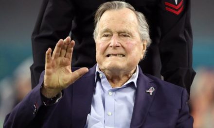 <span class="entry-title-primary">Meghalt George H. W. Bush (1924–2018)</span> <span class="entry-subtitle">Az utolsó világháborús-veterán amerikai elnök 94 éves volt</span>
