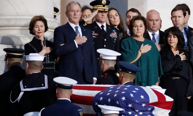 Ma búcsúztatják George H. W. Bush néhai amerikai elnököt