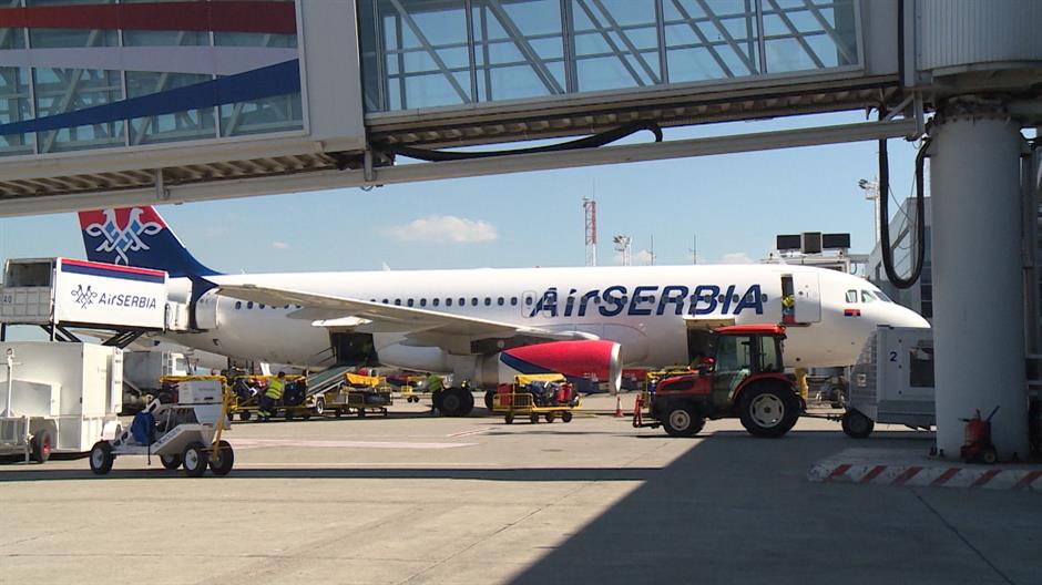 Air Serbia: Káosz a belgrádi reptéren, nincs elég alkalmazott, folyamatosak a késések