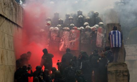 <span class="entry-title-primary">Könnygázt vetett be a rendőrség a tüntetők ellen Athénban</span> <span class="entry-subtitle">A macedón névváltoztatás ratifikálása ellen tiltakoztak a demonstrálók</span>