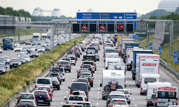 Továbbra sem lesz sebességkorlátozás a német autópályákon