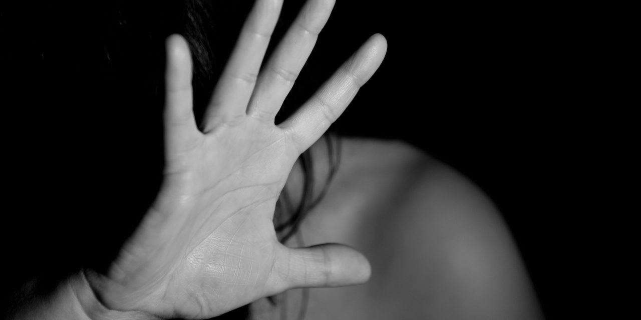 Szabadka: Kiskorú lányt erőszakolt meg egy házibulin