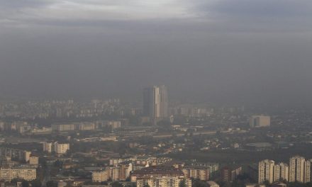 Macedónia: Meghosszabbították a téli szünetet a levegő minősége miatt