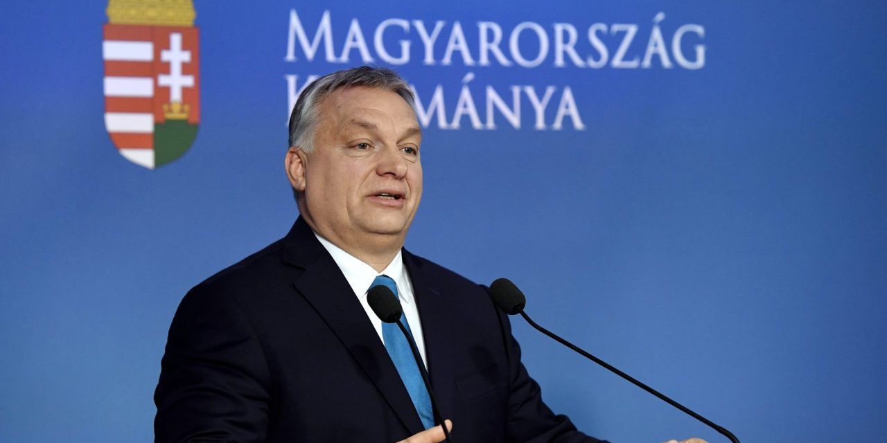 <span class="entry-title-primary">Orbán Viktor: Magyarországon illiberális többség van</span> <span class="entry-subtitle">Kormányinfón válaszolt a miniszterelnök a kérdésekre, de nem kérdezhetett akárki</span>