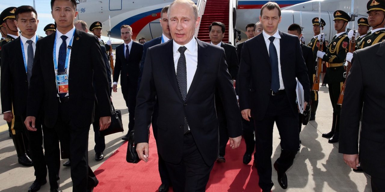Putyint 250 biztonsági ember kíséri, egy részük már megérkezett Szerbiába