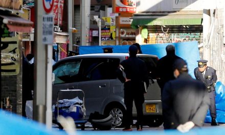 Terrortámadás Tokióban: Gyalogosok közé hajtott egy autós